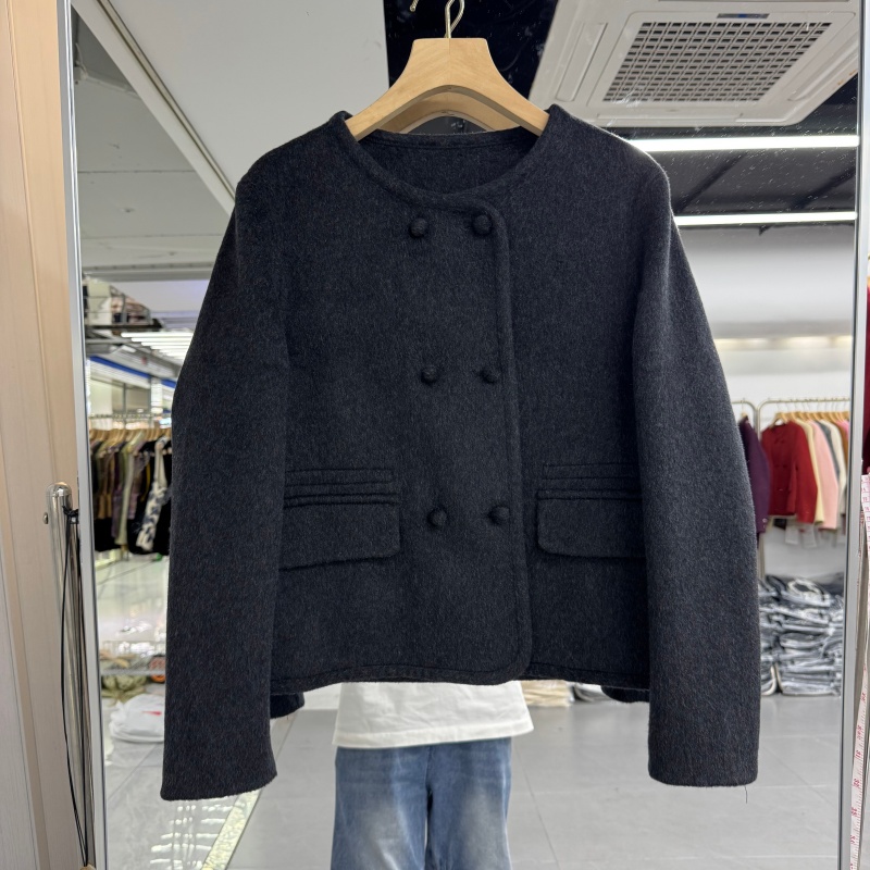 2025年秋装新款流行女装短款双面羊绒大衣外套双排扣洋气显气质潮