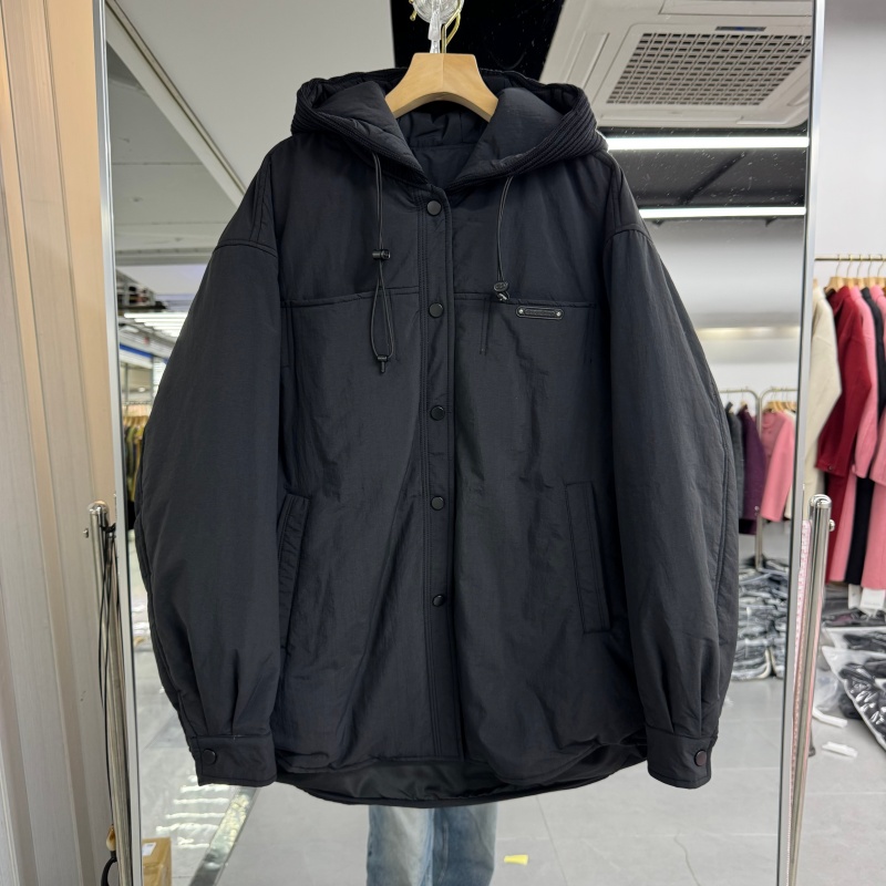 2025年秋冬新款流行女装轻薄款棉衣外套针织毛线帽时尚韩版休闲款