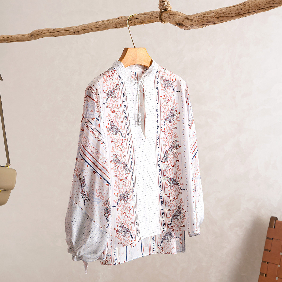 印花落肩花边松紧袖口衬衣