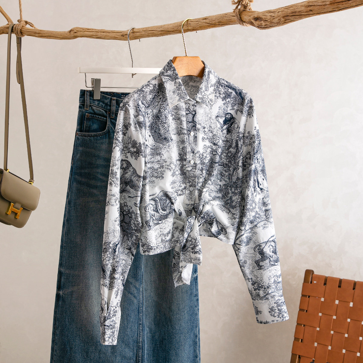 动物印花翻领下摆系带衬衣式外套