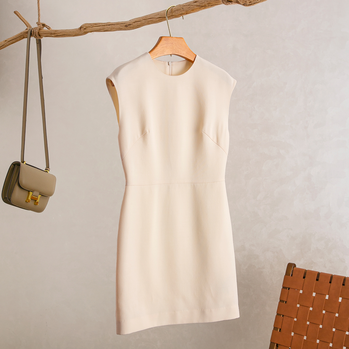 圆领无袖丝羊毛后拉链显瘦连衣裙