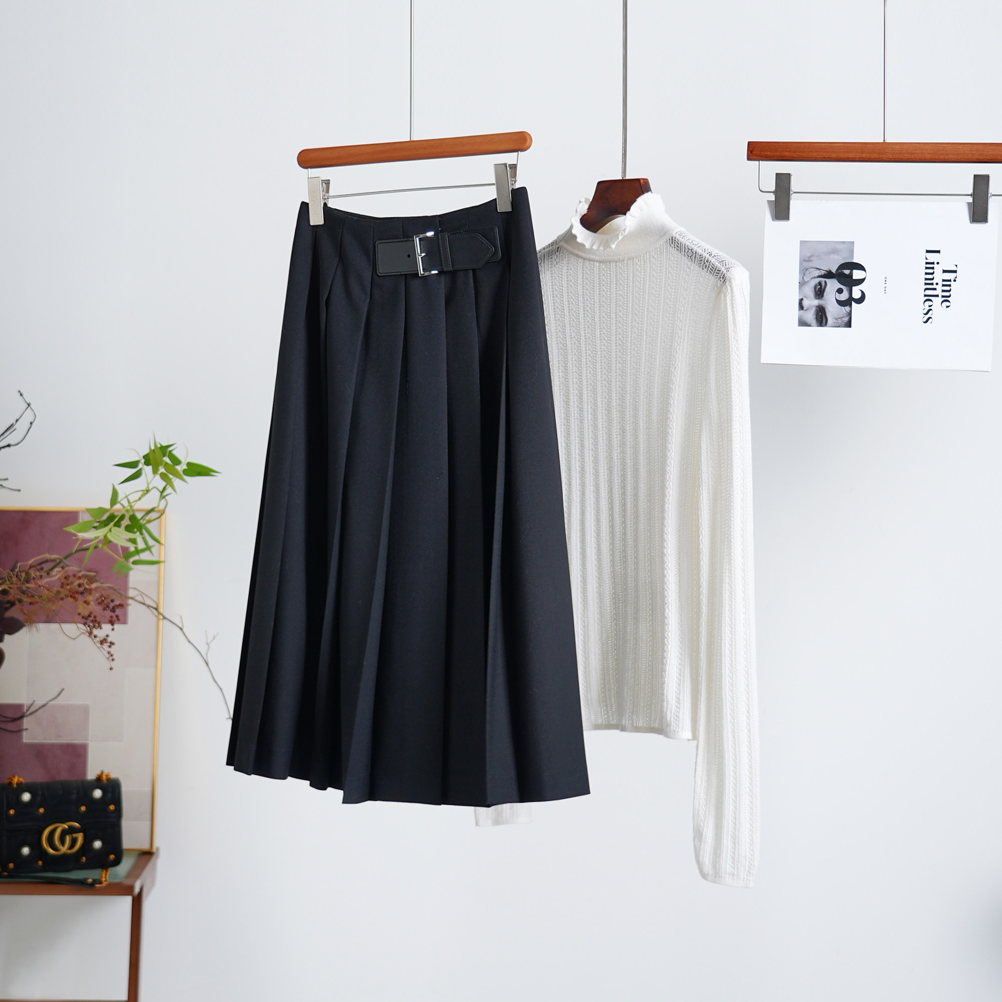 设计感腰间拼皮扣装饰高腰半身裙