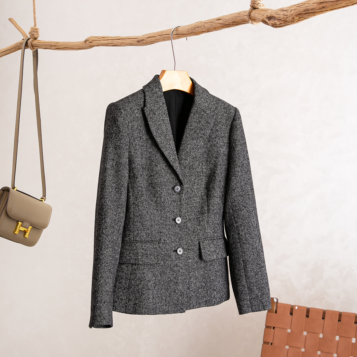 羊毛西装领短款显瘦长袖外套