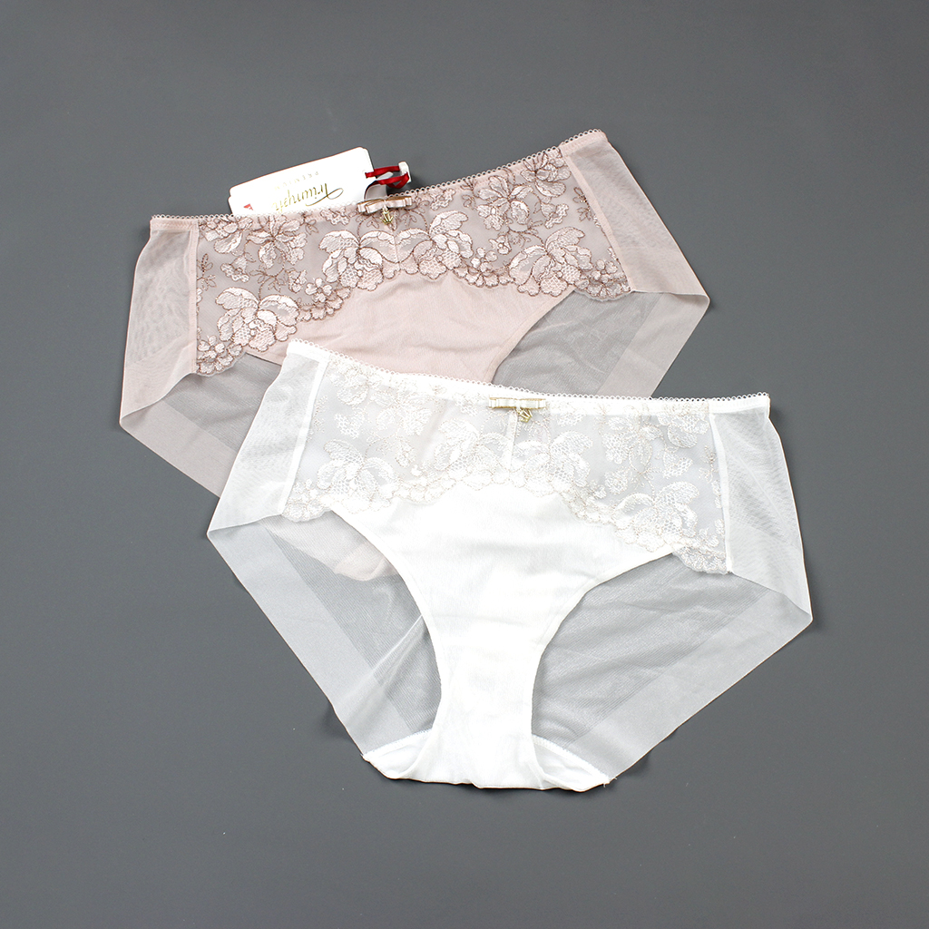 黛安芬法式性感蕾丝透气无痕平角