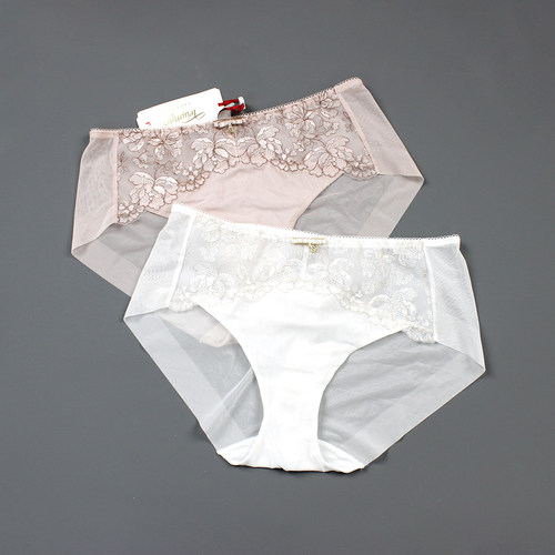 黛安芬法式性感蕾丝透气无痕平角