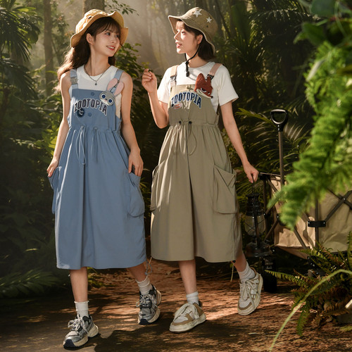 森女部落原创休闲背带工装连衣裙