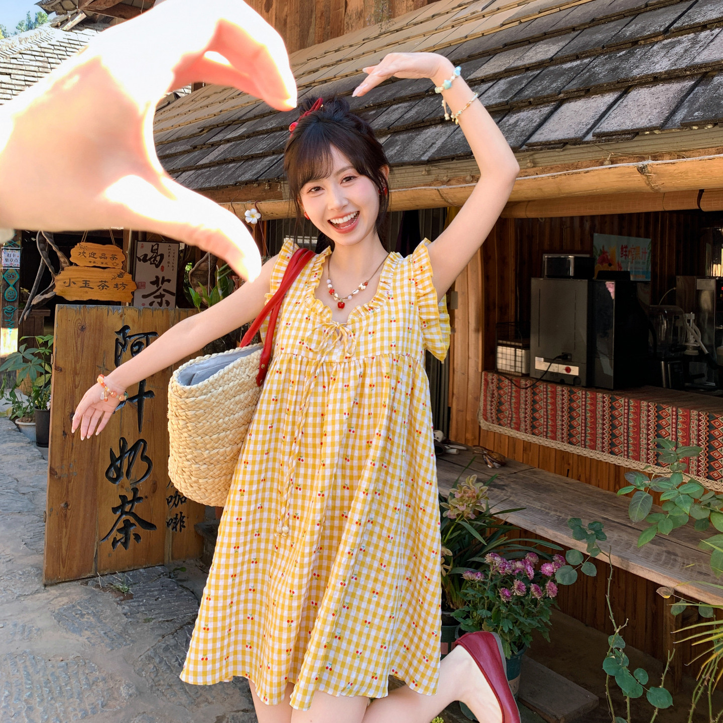 森女部落甜美风樱桃印花宽松背心裙女新款设计感叠穿格子短裙夏季