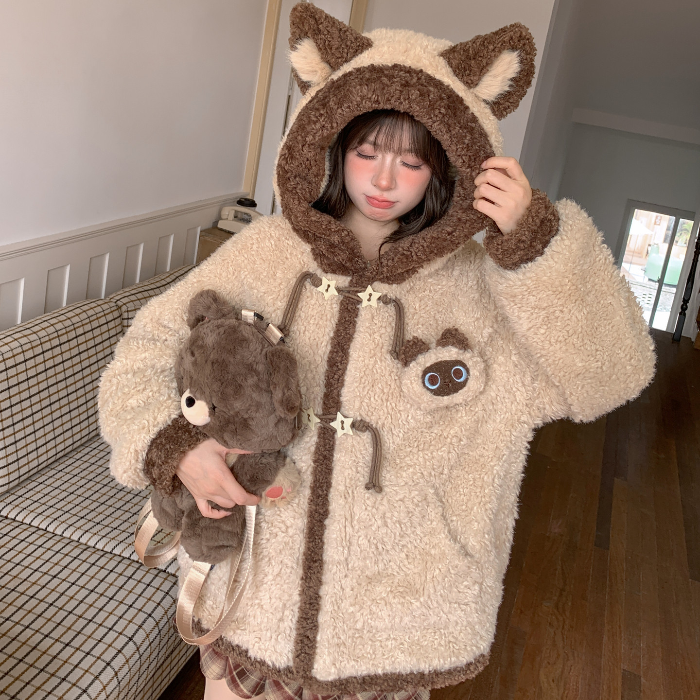 森女部落甜美风撞色设计感暹罗猫连帽绒衫卫衣女新款宽松外套冬季