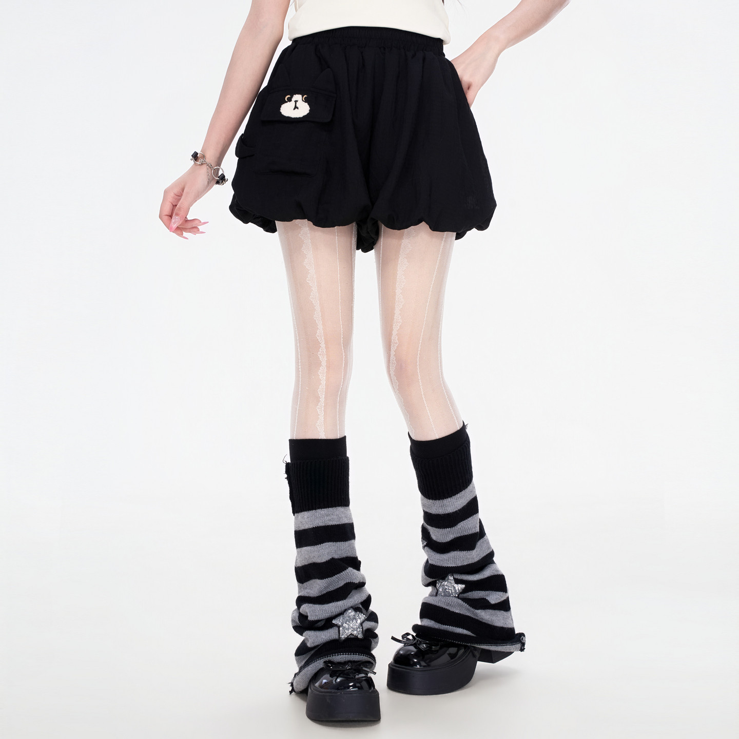 森女部落甜美软妹高腰短裤女2026新款黑色奶牛喵刺绣花苞灯笼裤夏