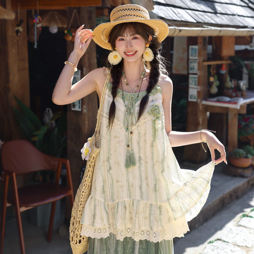 森女部落原创森系撞色蕾丝拼接设计感外穿背心女新款度假风穿搭夏