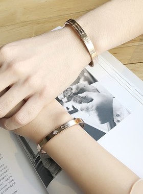 黑色冷淡风金属钛钢情人节手镯