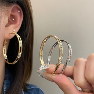 气质显脸瘦耳饰 耳圈耳坠时尚 欧美个性 大圈耳环女S925银针镶钻个性