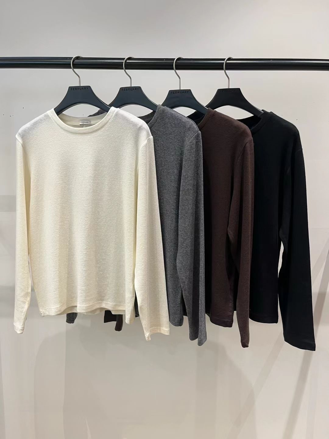 现 25冬季新款韩国东大门FEBRUARY 11圆领简约纯色打底长袖T恤
