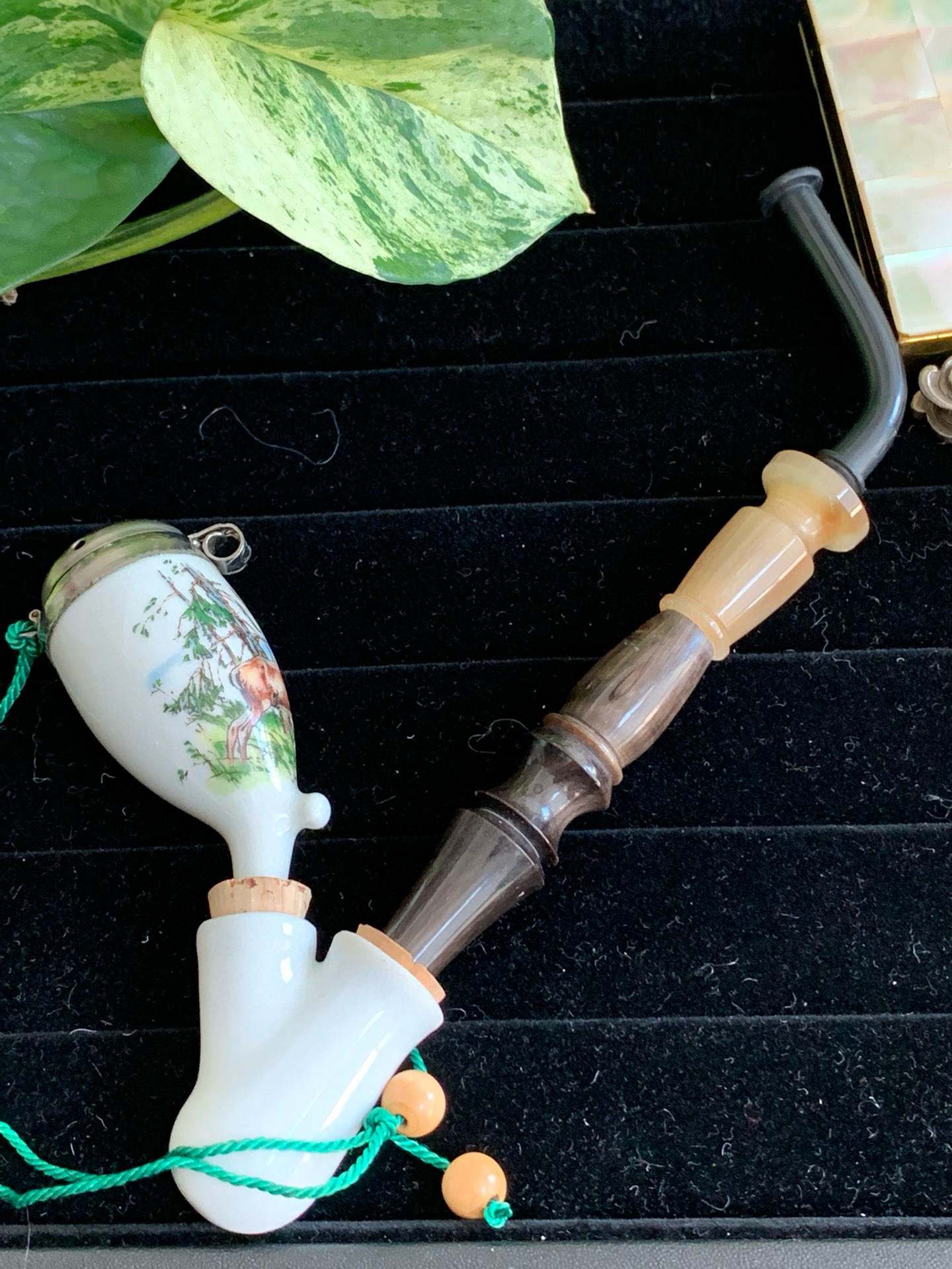 德国Artdeco 古董瓷质手绘角质烟斗摆件