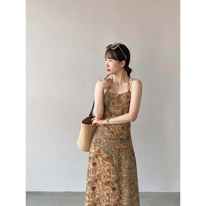 韩版高级江左 牧野游人 碎花裙连衣裙女夏季茶歇长裙度假风吊带裙