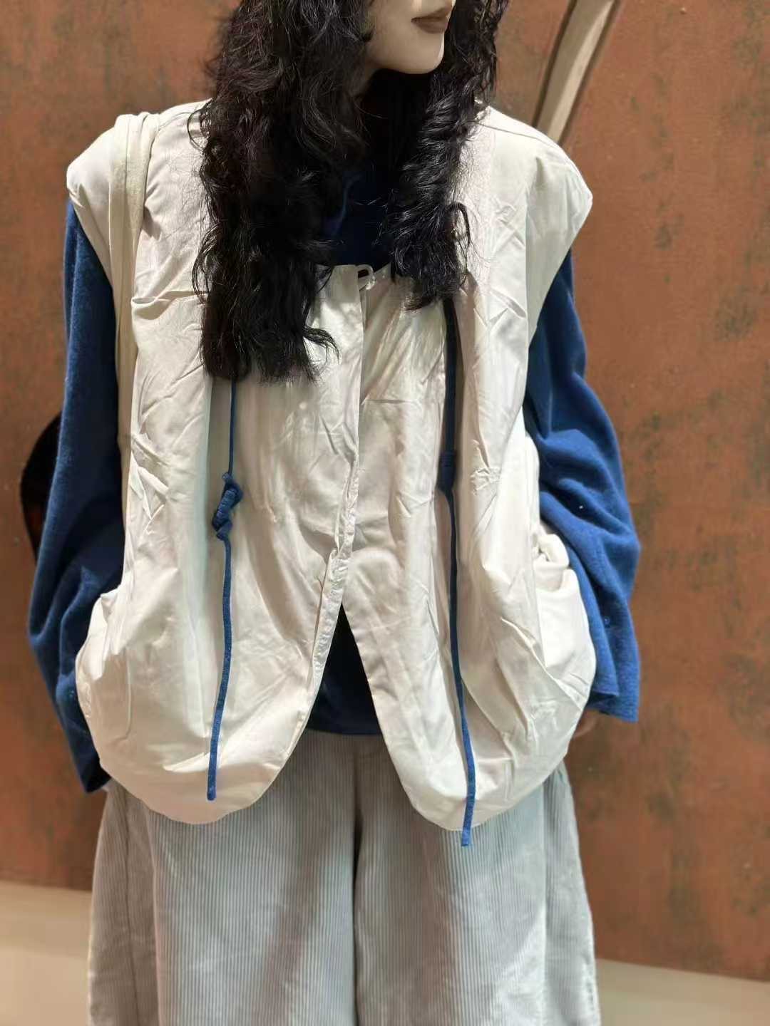 设计师款高级简约个性白鸭绒羽绒马甲女 2025年冬季新款保暖背心