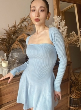 外贸原单baby蓝抹胸连衣裙长袖超高腰短款外搭温柔性感针织两件套