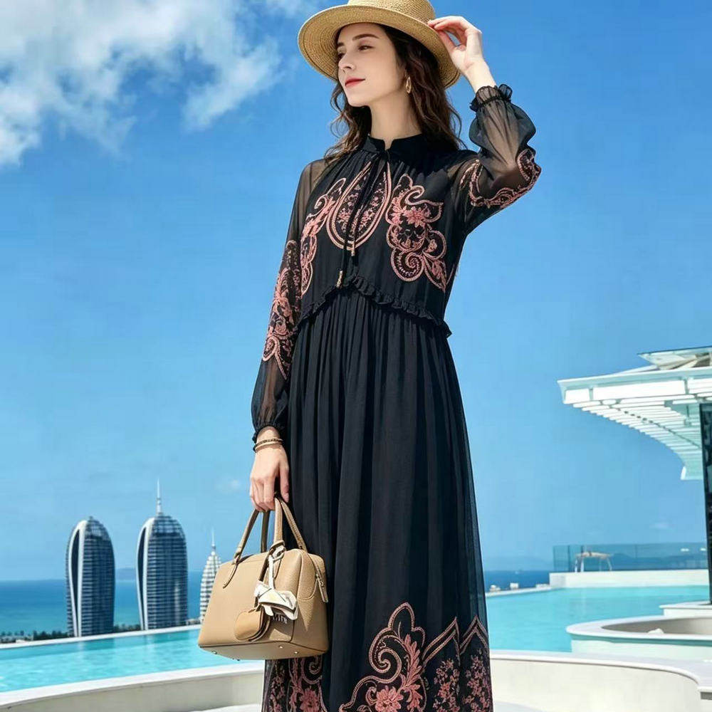 新中式复古刺绣绣花真丝连衣裙女2026春夏新款桑蚕丝中长裙