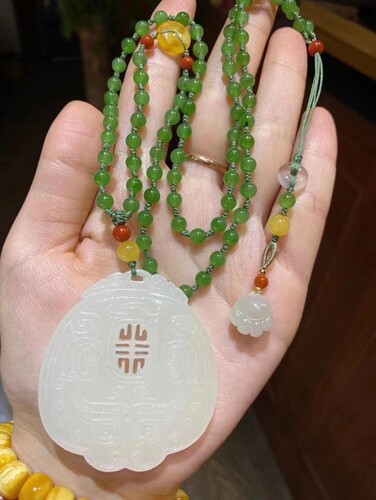 和田玉吊坠乌兰海毛衣链