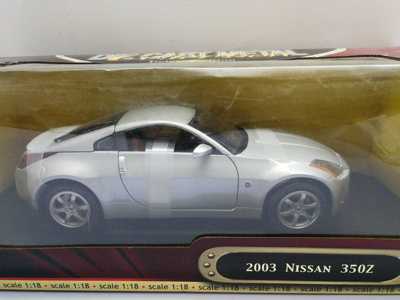 一鸣1：18老货2003日产350Z银色