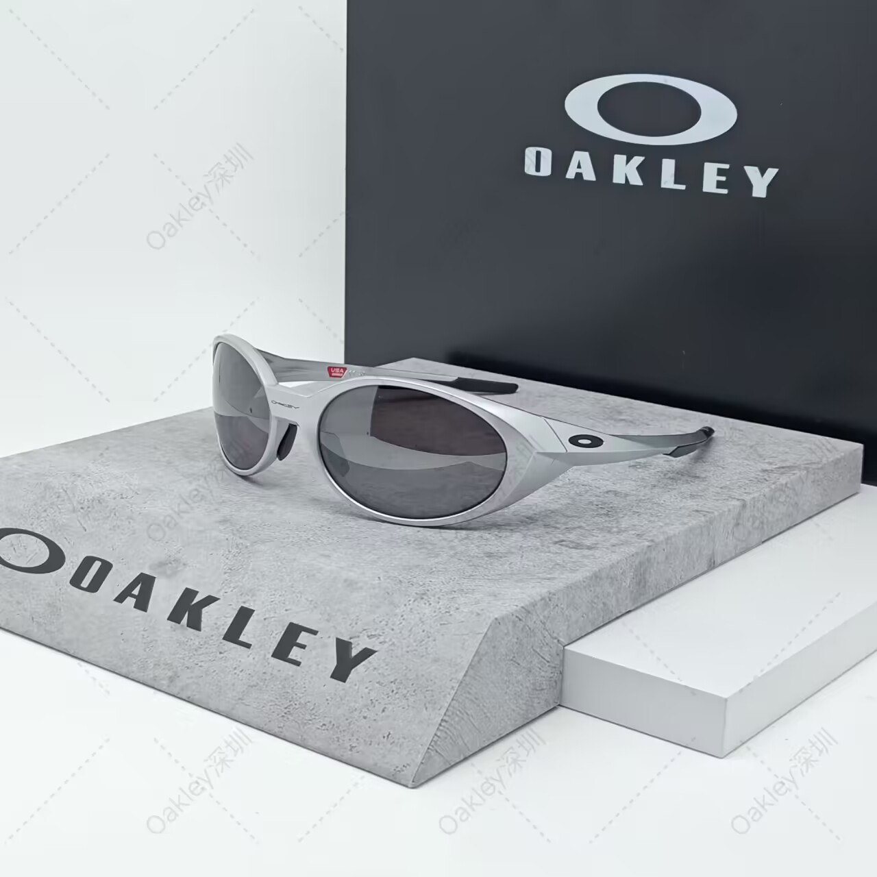 Oakley欧克利 OO9438 EYEJACKET REDUX时尚前卫造型太阳镜潮镜-封面