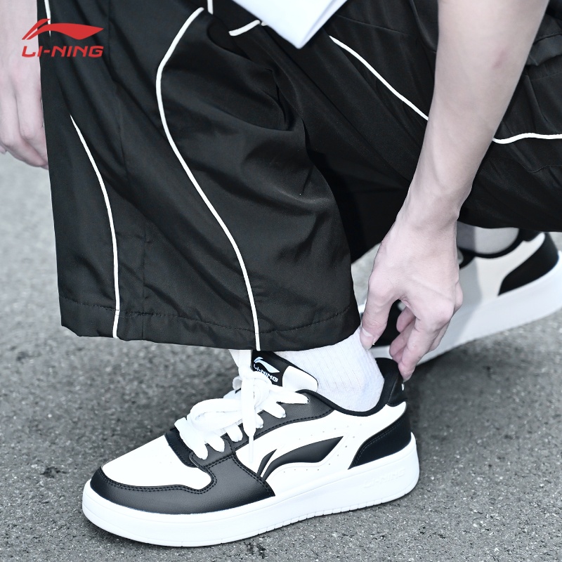 李宁板鞋男启辰低帮熊猫配色板鞋学生滑板鞋运动鞋黑白配色防滑耐