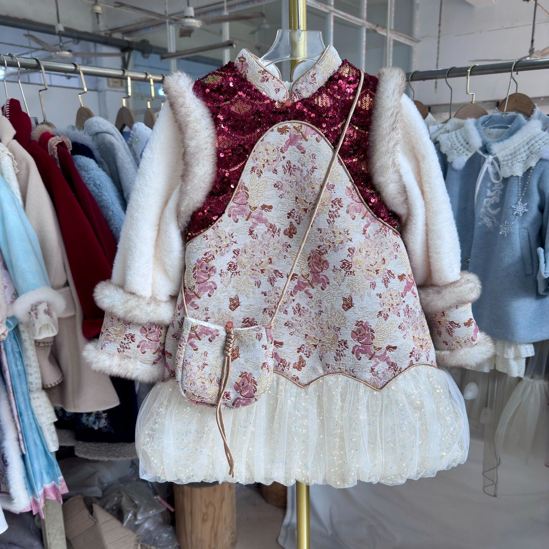 女宝宝冬装新款重工亮片洋气汉服