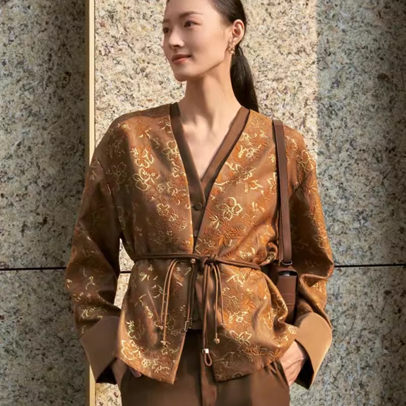 EP蓝标系列 国风织锦缎面真丝提花落肩外套EGJIS1268A-4999