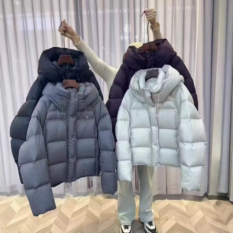 白鸭绒加厚短款连帽保暖羽绒服女