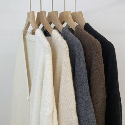 Long and simple V-neck loose casual cardigan sweater女士大衣