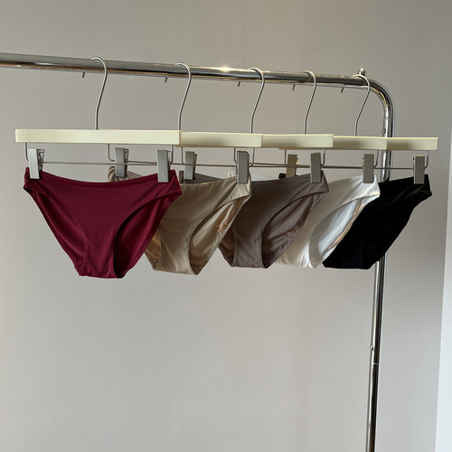 冰丝无痕内裤女士纯色简约百搭低腰弹力包臀三角裤棉裆舒适透气夏