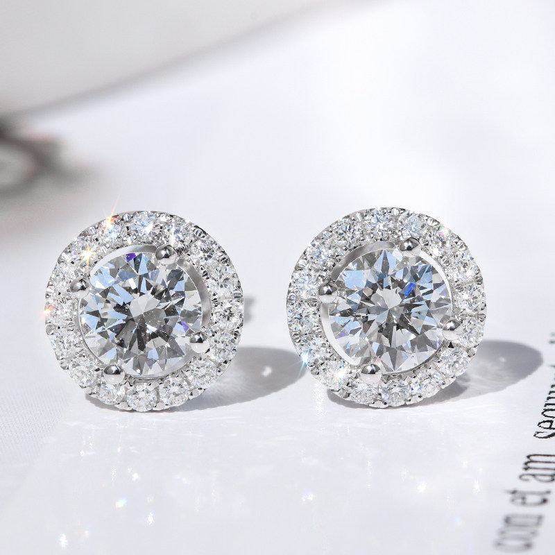 万伦珠宝 白18k金钻石耳钉女 50分群镶显钻结婚耳环耳饰定制推荐