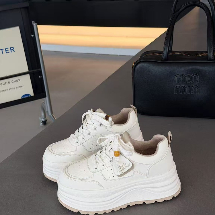 高鹏2025冬季新款厚底小白鞋女百搭透气学院风系带爆款休闲鞋2976