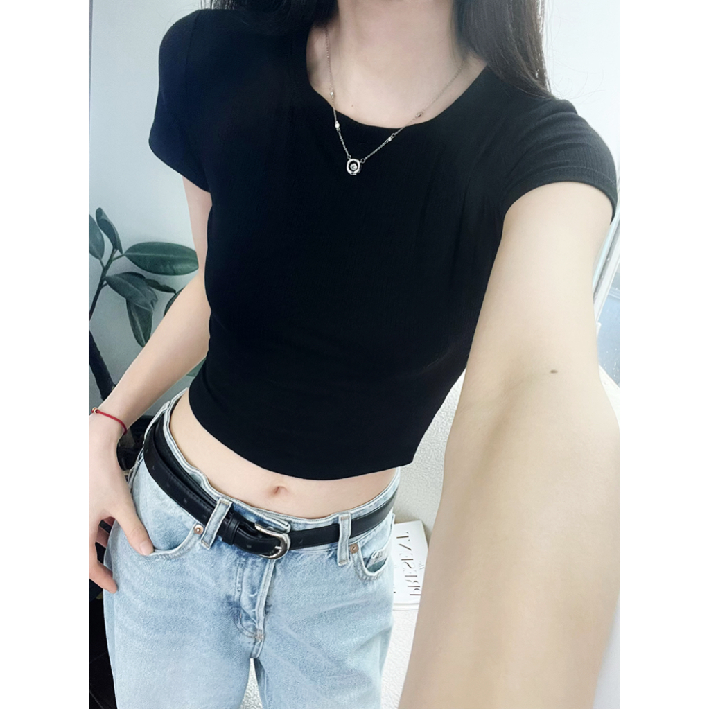 基础款圆领修身短款显瘦短袖上衣