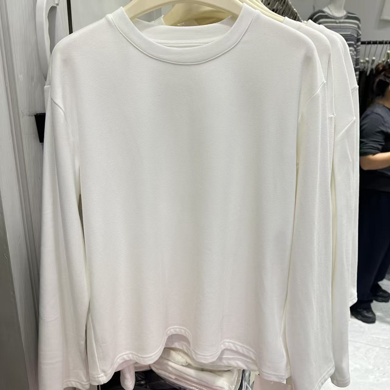 2025冬季简约百搭德绒圆领白色打底新款加厚秋冬保暖纯色上衣宽松