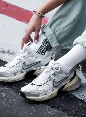 耐克男鞋2025新款V2K复古老爹鞋白银运动休闲跑步鞋 HJ4497-100