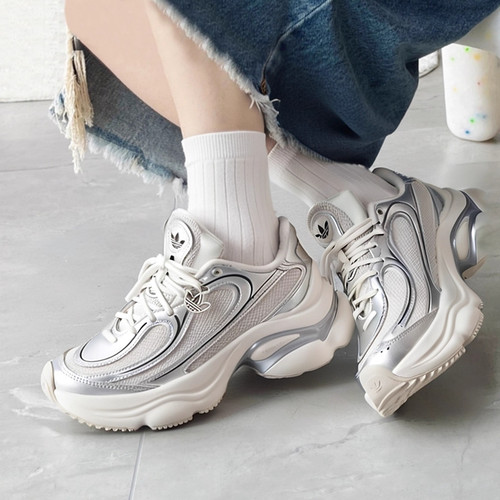 阿迪达斯三叶草女鞋2025新款OZVENUZ厚底增高运动休闲鞋 KI0557