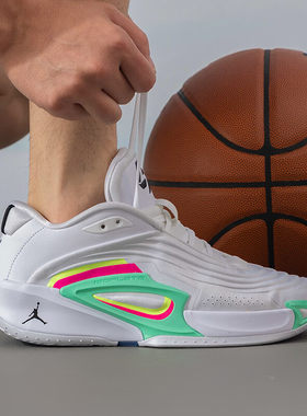 耐克男鞋新款JORDAN LUKA 3东契奇3代aj缓震实战篮球鞋HQ5055-107