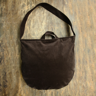 咖啡色平绒挎包单肩包夹棉饺子包2703 云芝元 设计师秋冬新款