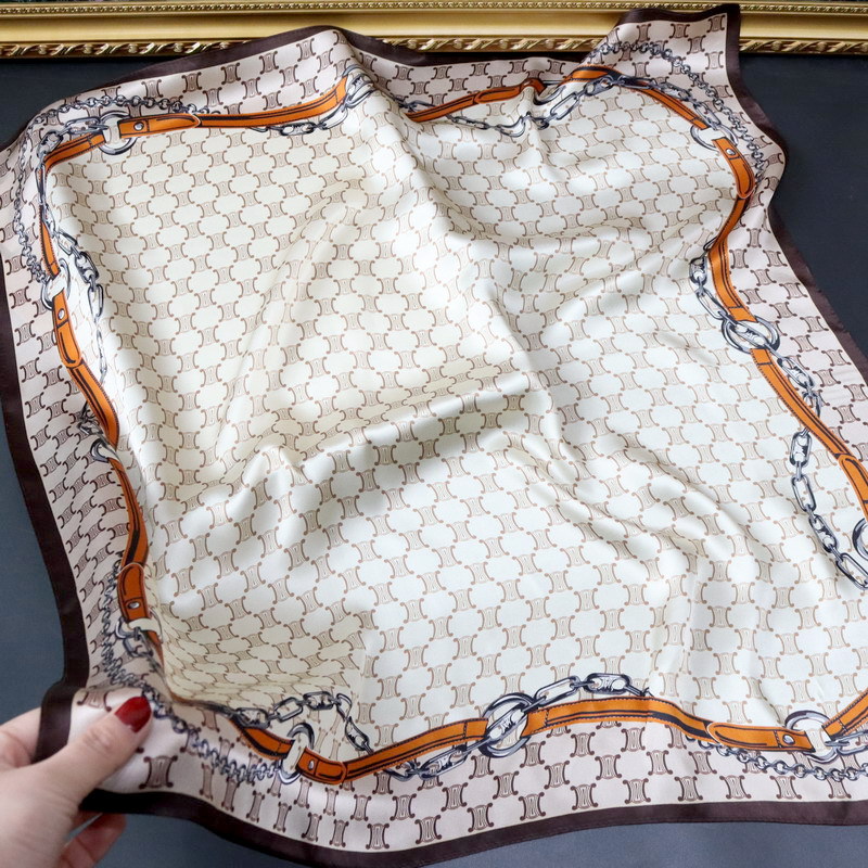 68cm真丝素缎小香风丝巾链条方巾