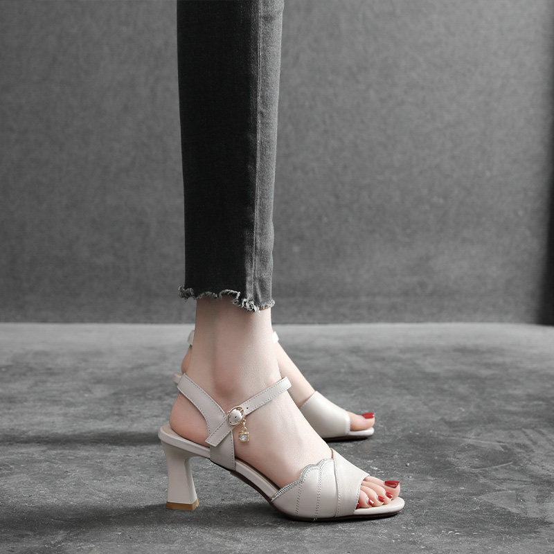 断码清仓非凡真皮女鞋高跟凉鞋粗跟2023年夏季新款春夏一字带软皮