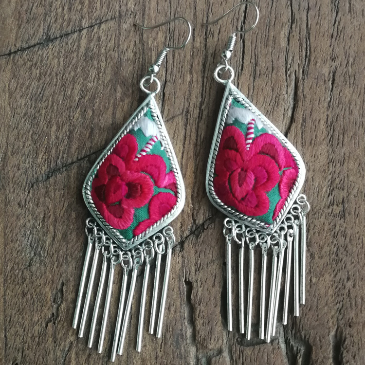 云南民族风苗银手工刺绣百搭耳坠
