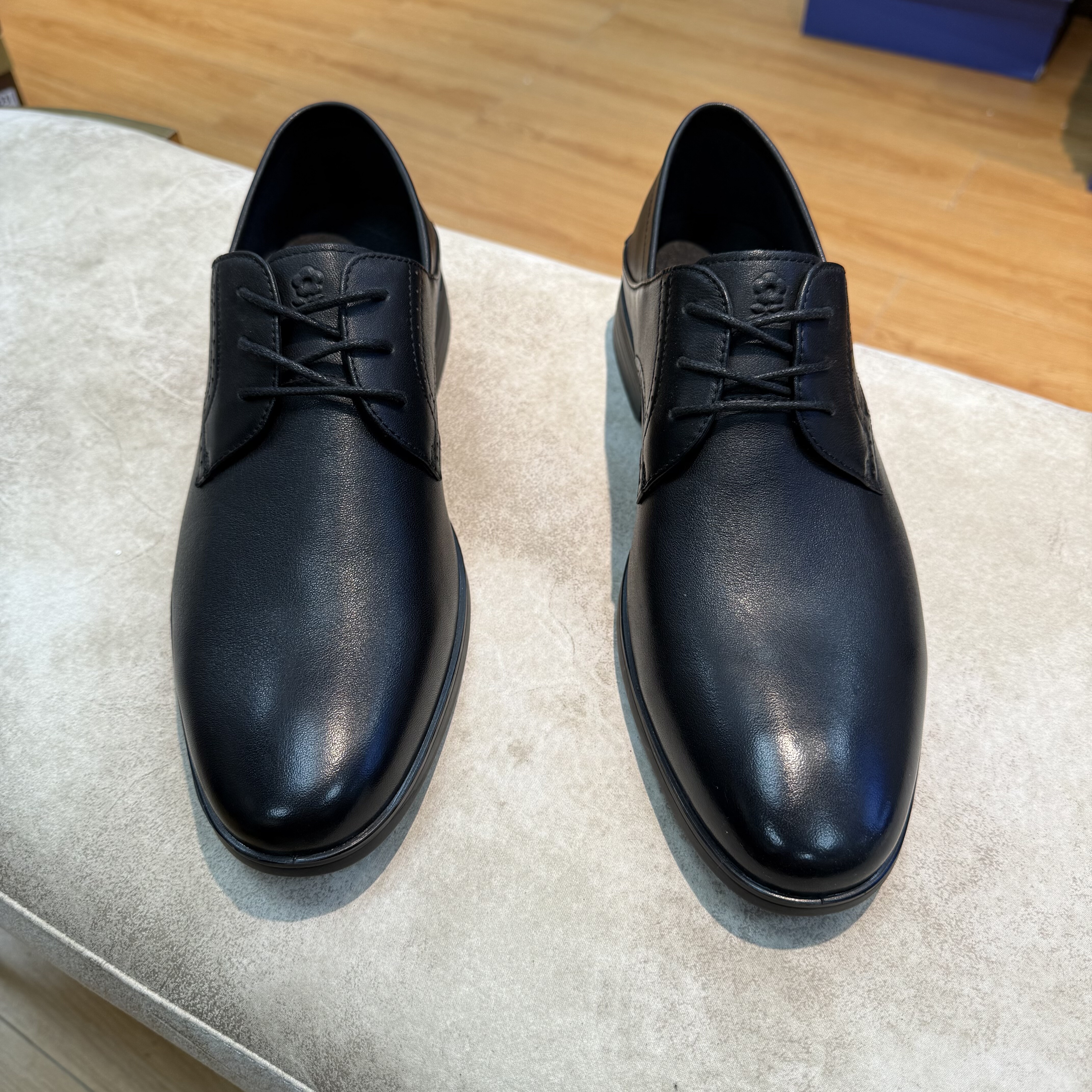 断码39 40 42 43撤法国品牌男士商务正装皮鞋头层牛皮轻软底M174