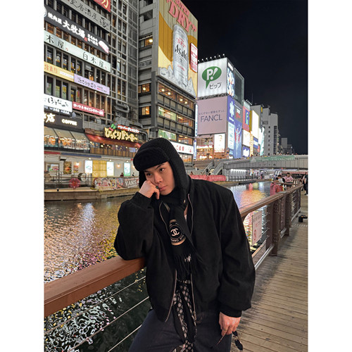 GAHKSTUDIO【长期主义】灯芯绒轮廓显肩宽棉服