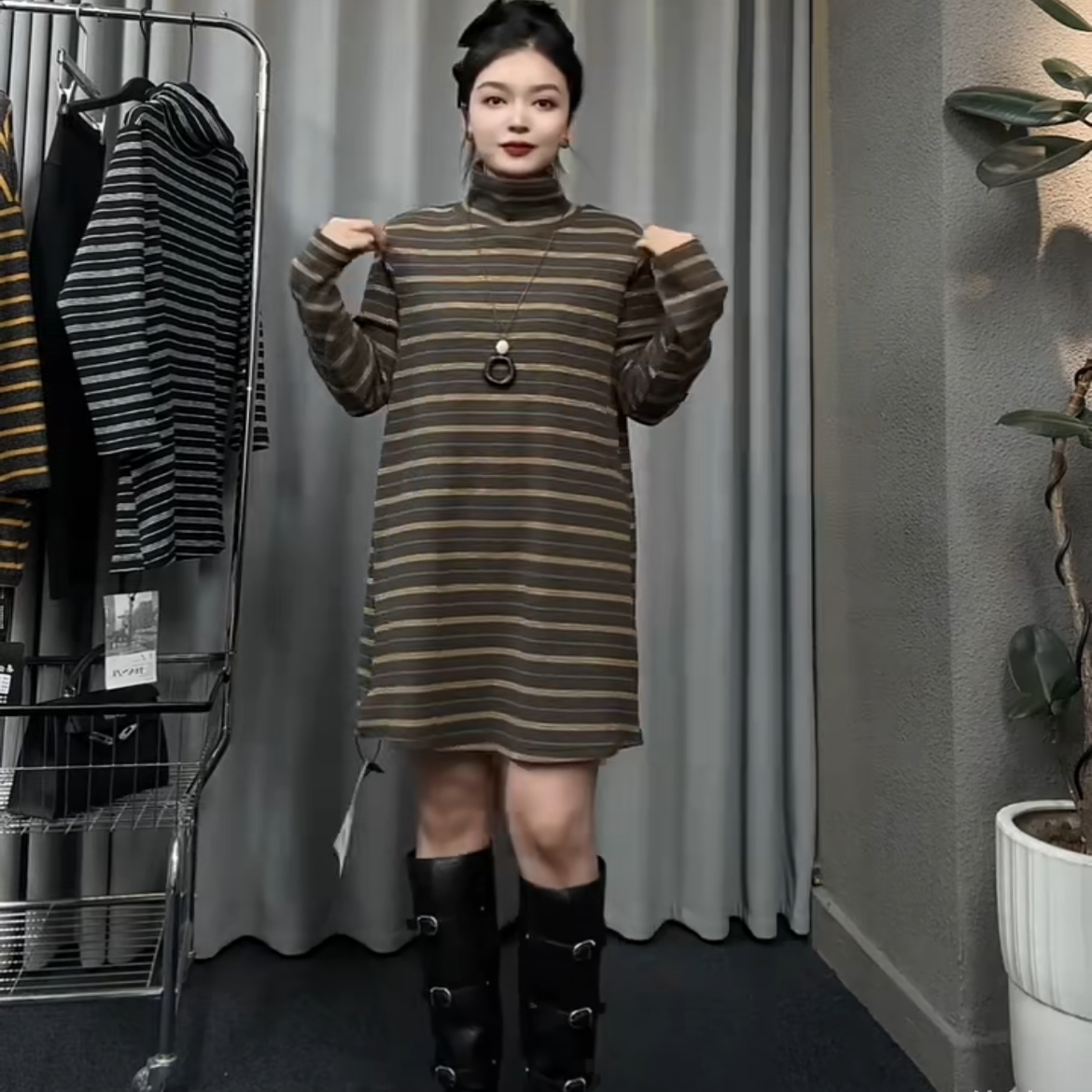 欧洲站2025秋冬新款韩版时尚高领经典条纹加肥加大码遮肉显瘦长衫