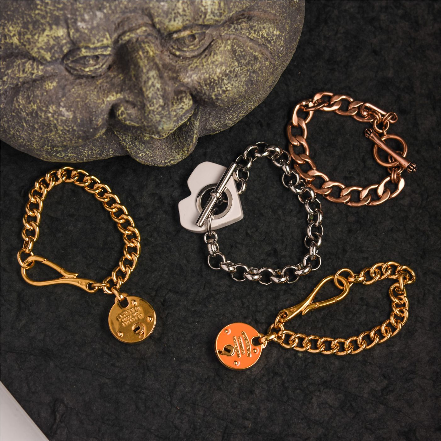 镀18K金色爱心礼品钛钢时尚质感