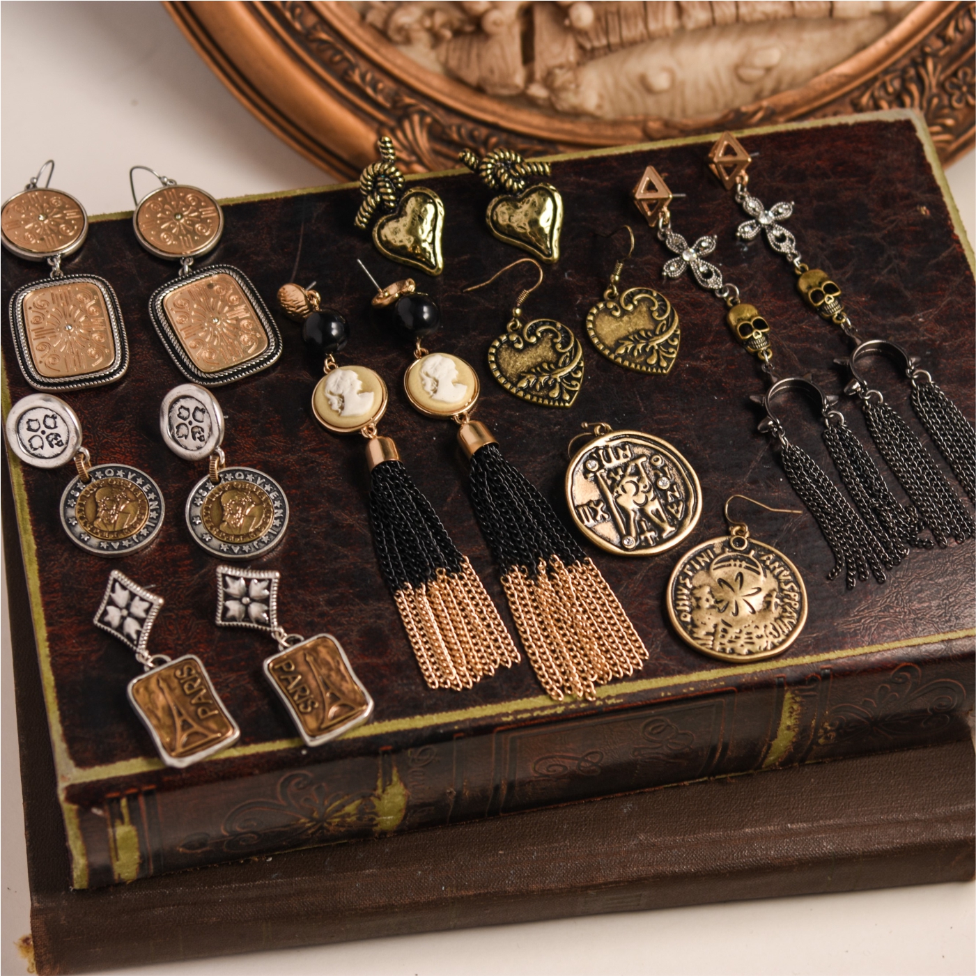 薄情转是多情累，曲曲柔肠碎。适合春天的耳环