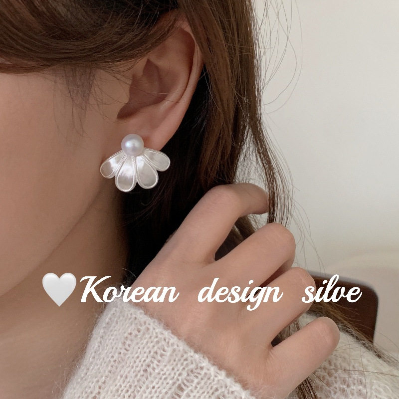 韩国东大门ins博主同款饰品 S925纯银拉丝扇花珍珠耳钉女轻奢精致