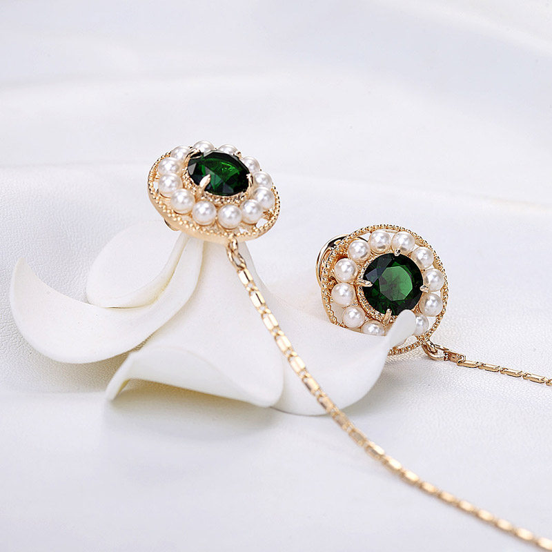 韓版時尚領針別針胸針高檔水晶領扣衣領夾珍珠流蘇鏈條胸花飾品女在類目 飾品/流行首飾/時尚飾品新, 胸針中 - 來自Buy2taobao.com提供專業的淘寶代購服務