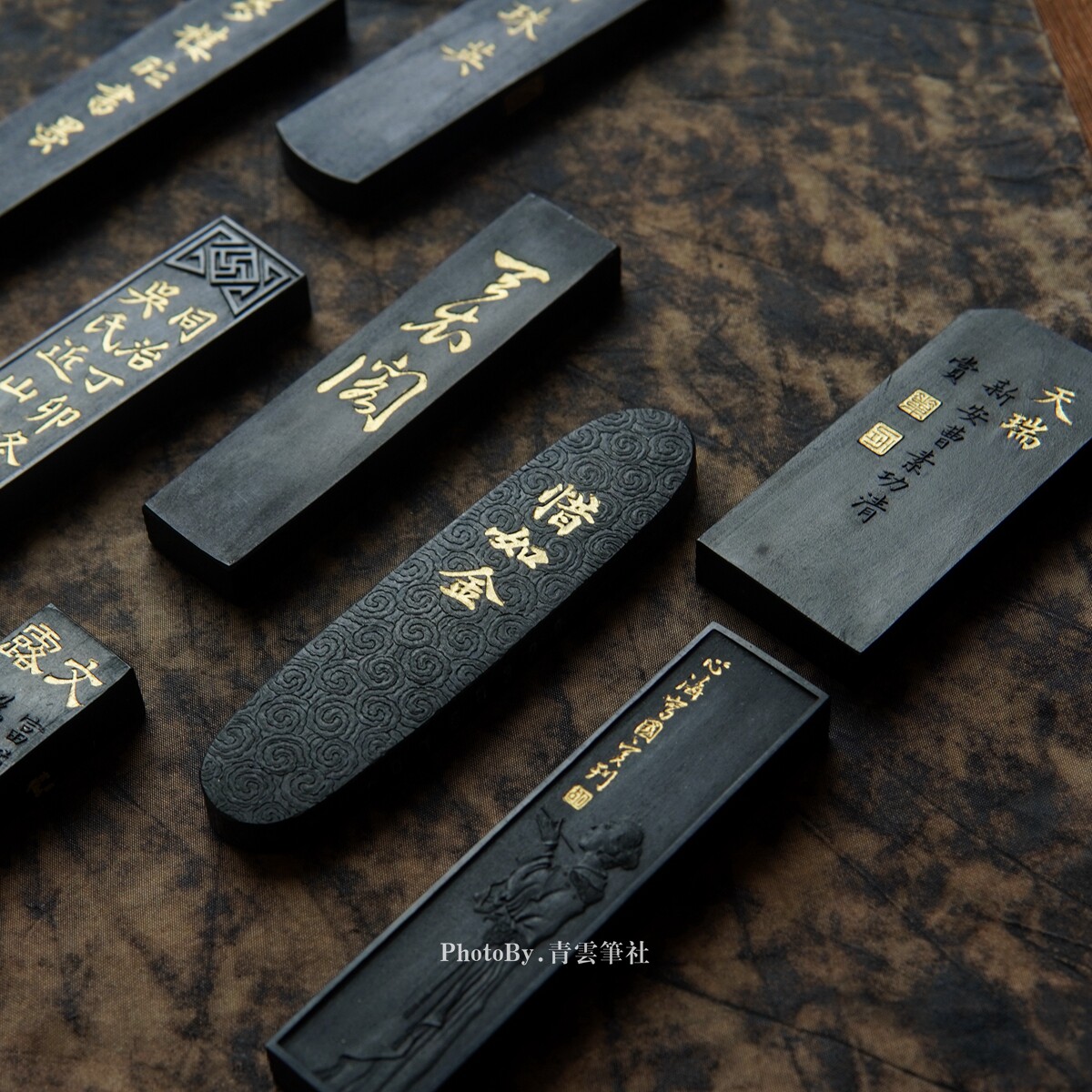 曹素功艺粟斋 7-10年陈古法灯盏烟墨块 自制鹿角胶系列油烟墨锭